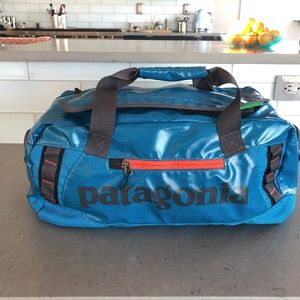 Patagonia Black Hole 45L duffle bag NWOT